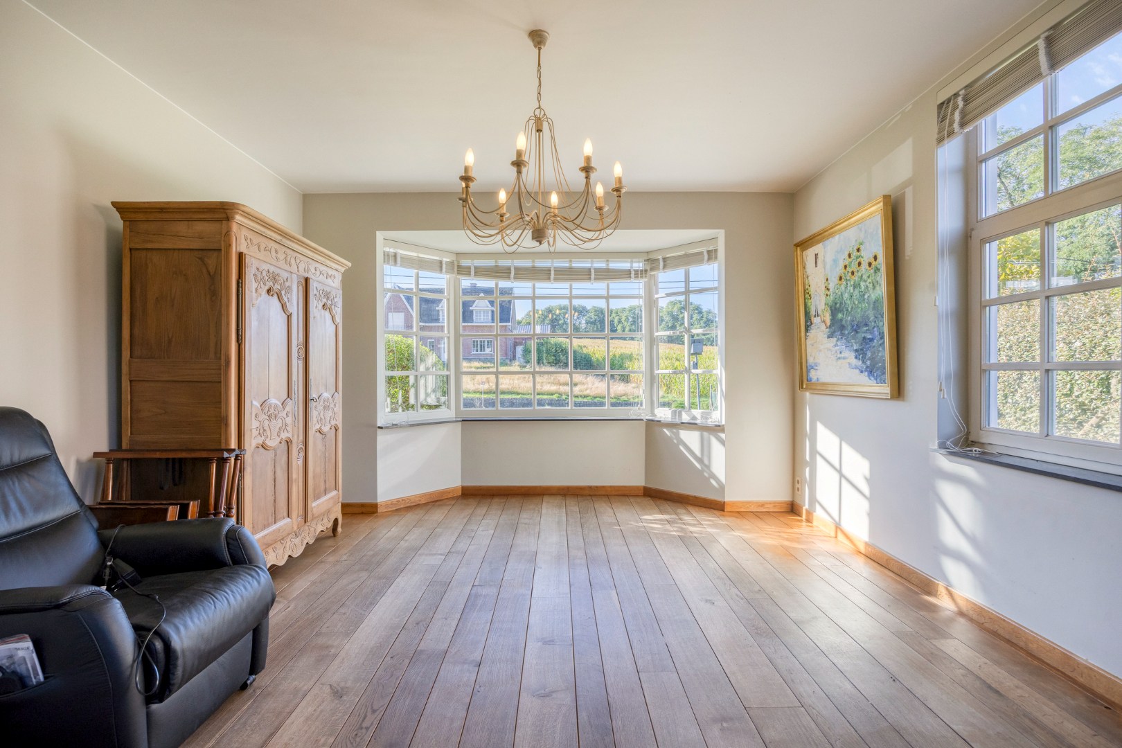 Villa met bureau,  5 slaapkamers, 2 badkamers en ruime tuin in Bierbeek! - EPC 172 kWh/m² - bewoonbare opp. 242 m² 
