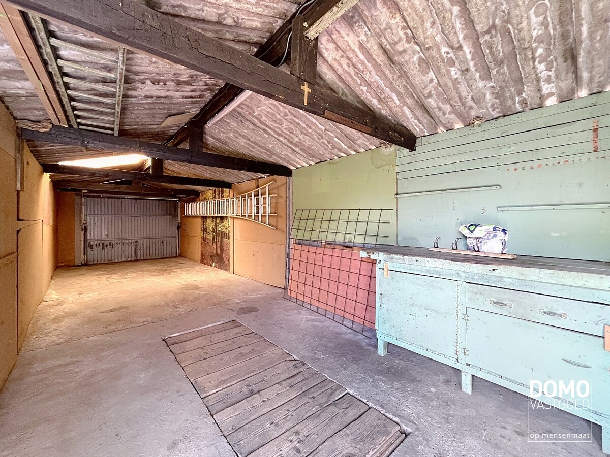 RUIME WONING MET TUIN, GARAGE &amp; 3 SLAAPKAMERS RUSTIG GELEGEN LANGS HET KANAAL MET EPC C TE BERINGEN 