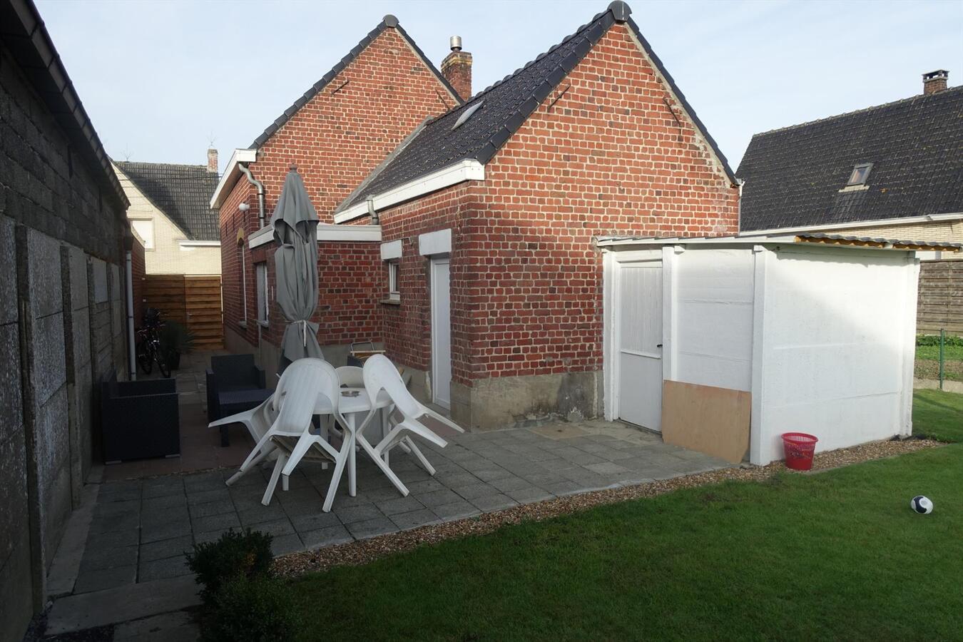 Knusse woning vlakbij Centrum Houthulst 