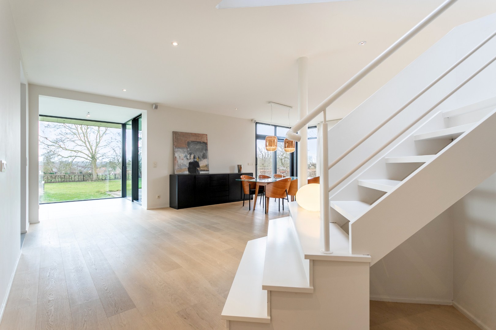 Instapklare villa te Heikruis, 4 slpks, bureau, dubbele garage en ruime tuin 