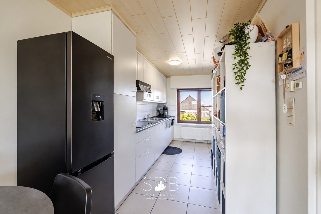 Hedendaagse woning met hippische accommodatie op 17.782m² 