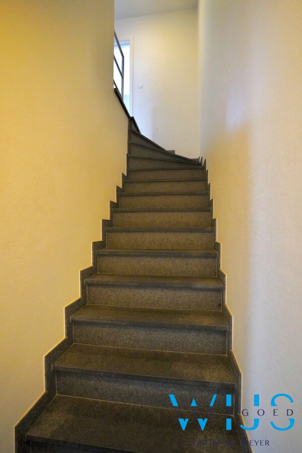 Instapklaar &amp; energiezuinig appartement in HET centrum van Ertvelde ! 