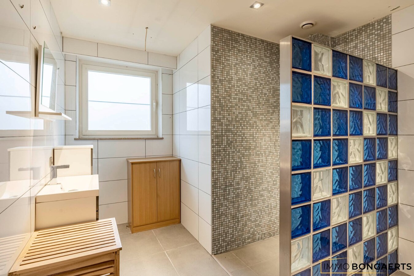 Gelijkvloerse woning op perceel van 24a32ca 