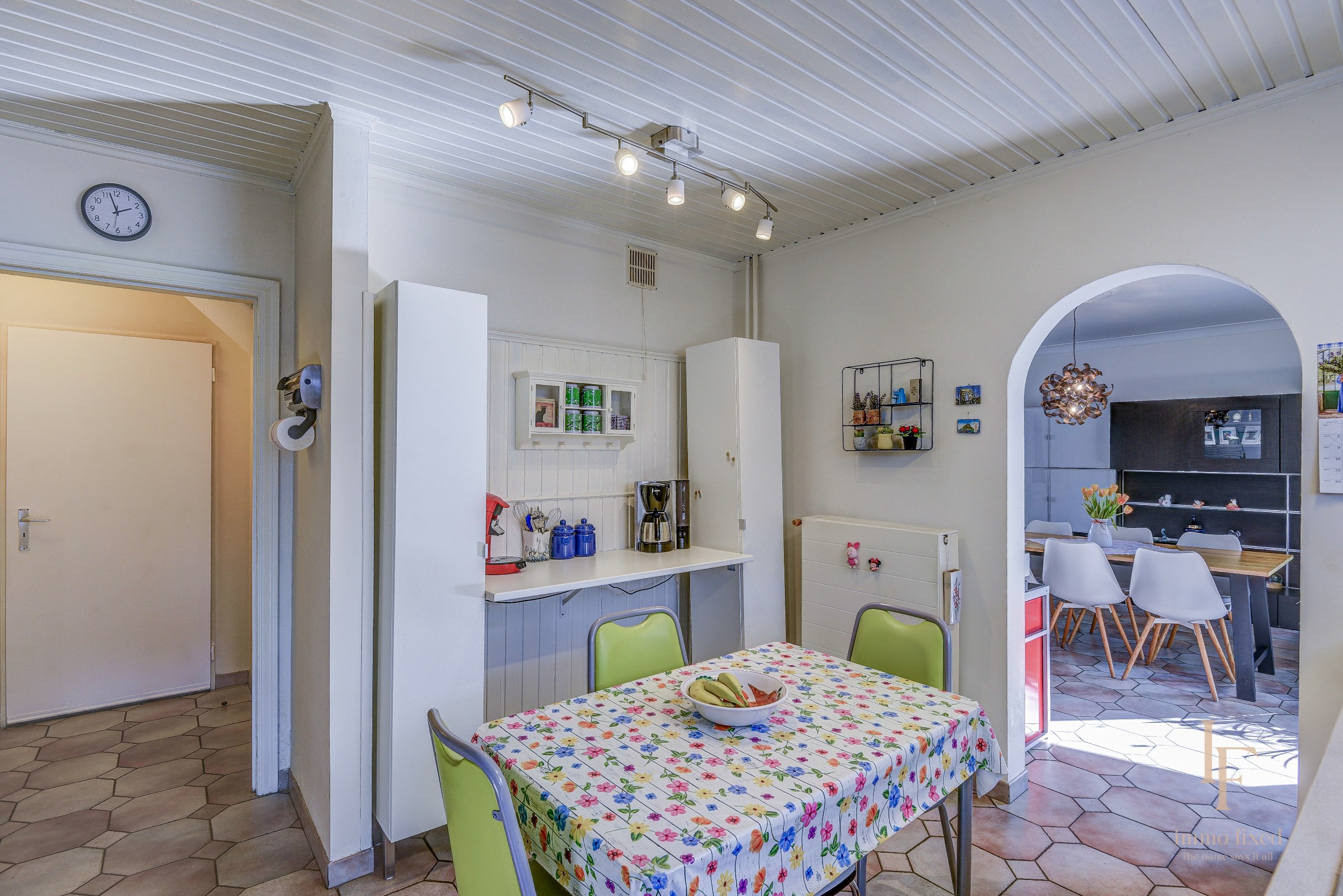 Charmante gezinswoning met groot terras en tal van mogelijkheden! 