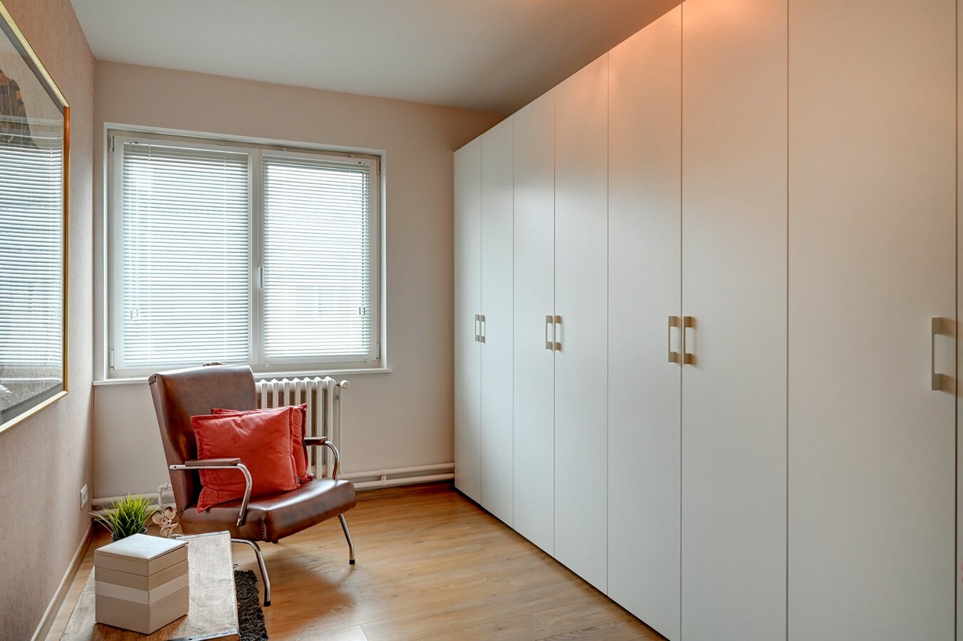 Totaal gerenvoveerde, charmante, halfopen woning met tuin, terras en garage in Kuringen (Hasselt ) 