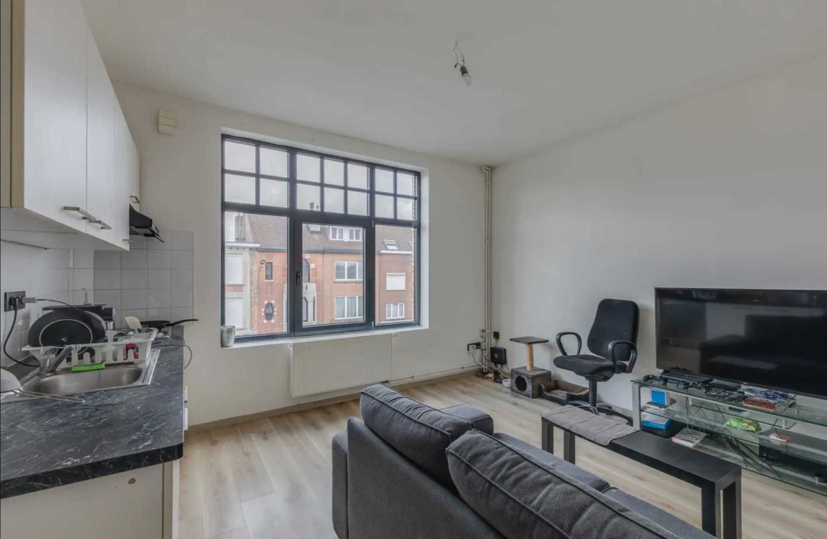 Vergunde en volledig verhuurde opbrengsteigendom op uitstekende locatie 