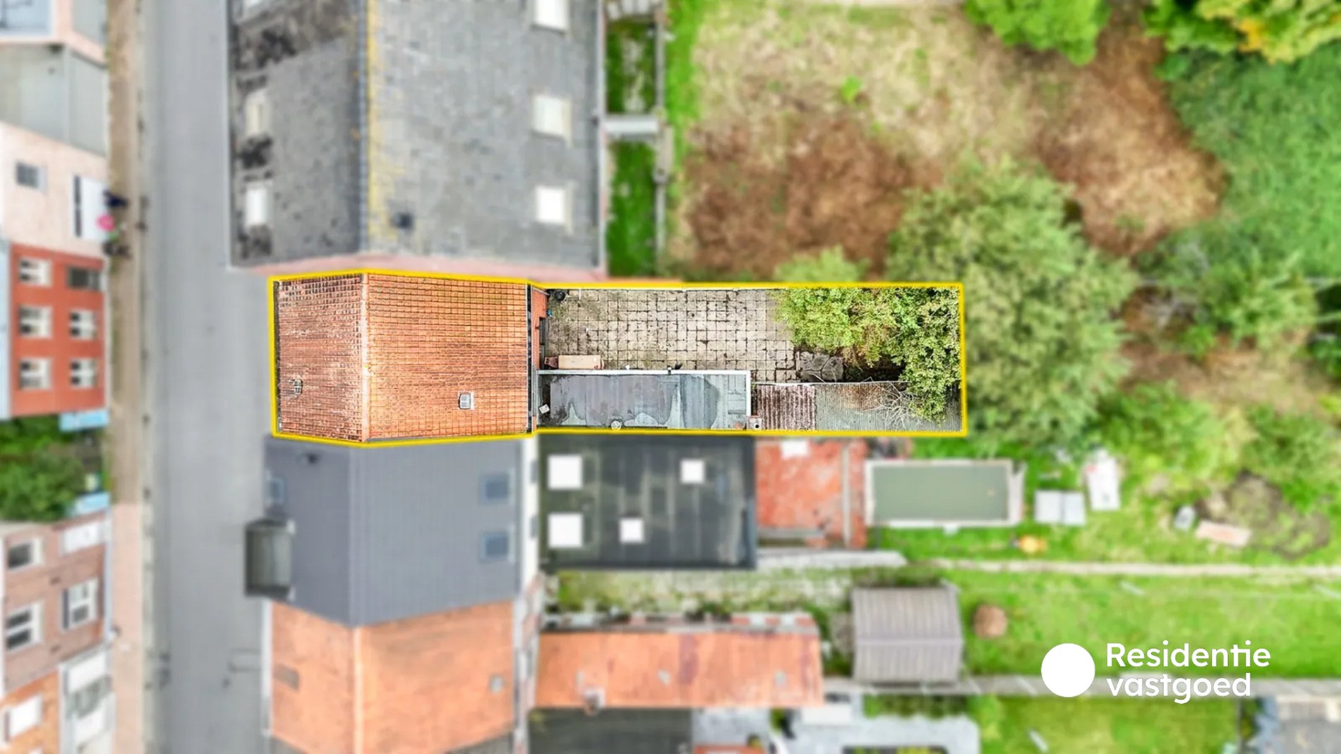 Renovatieproject met veel potentieel in het hart van Torhout! 
