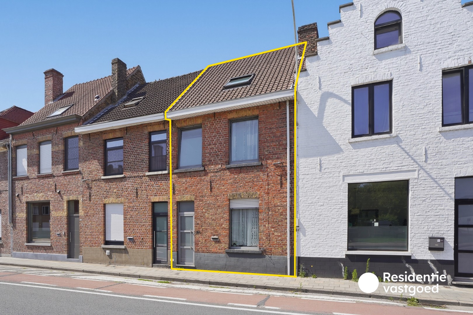 Ruime gezinswoning met 4 slaapkamers en grote tuin in Sint-Andries 