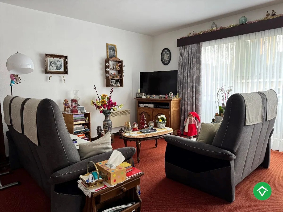 Appartement met 2 slaapkamers en garage in centrum Koekelare 