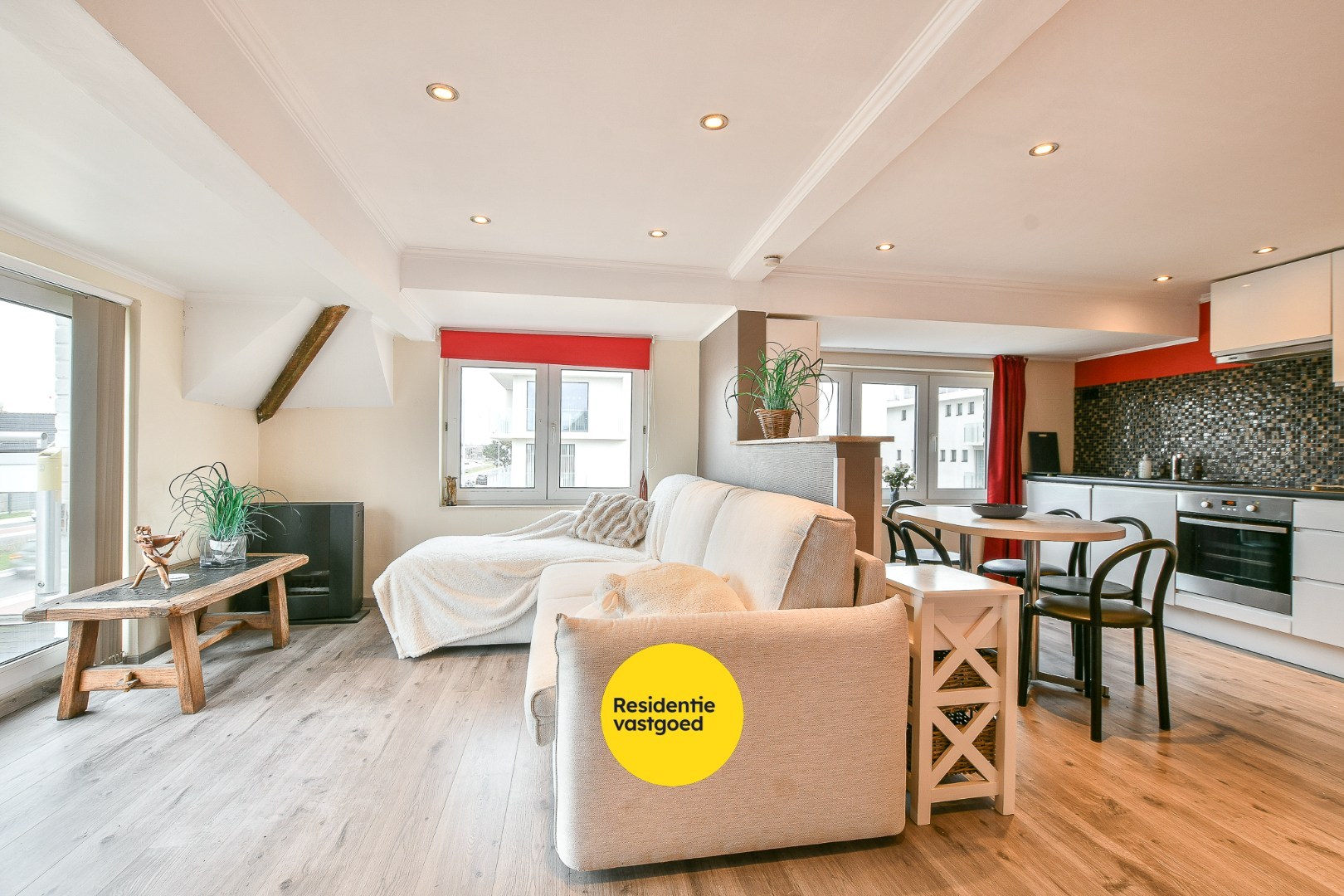 Ruime woning op toplocatie - vlakbij centrum, strand &amp; zee! 