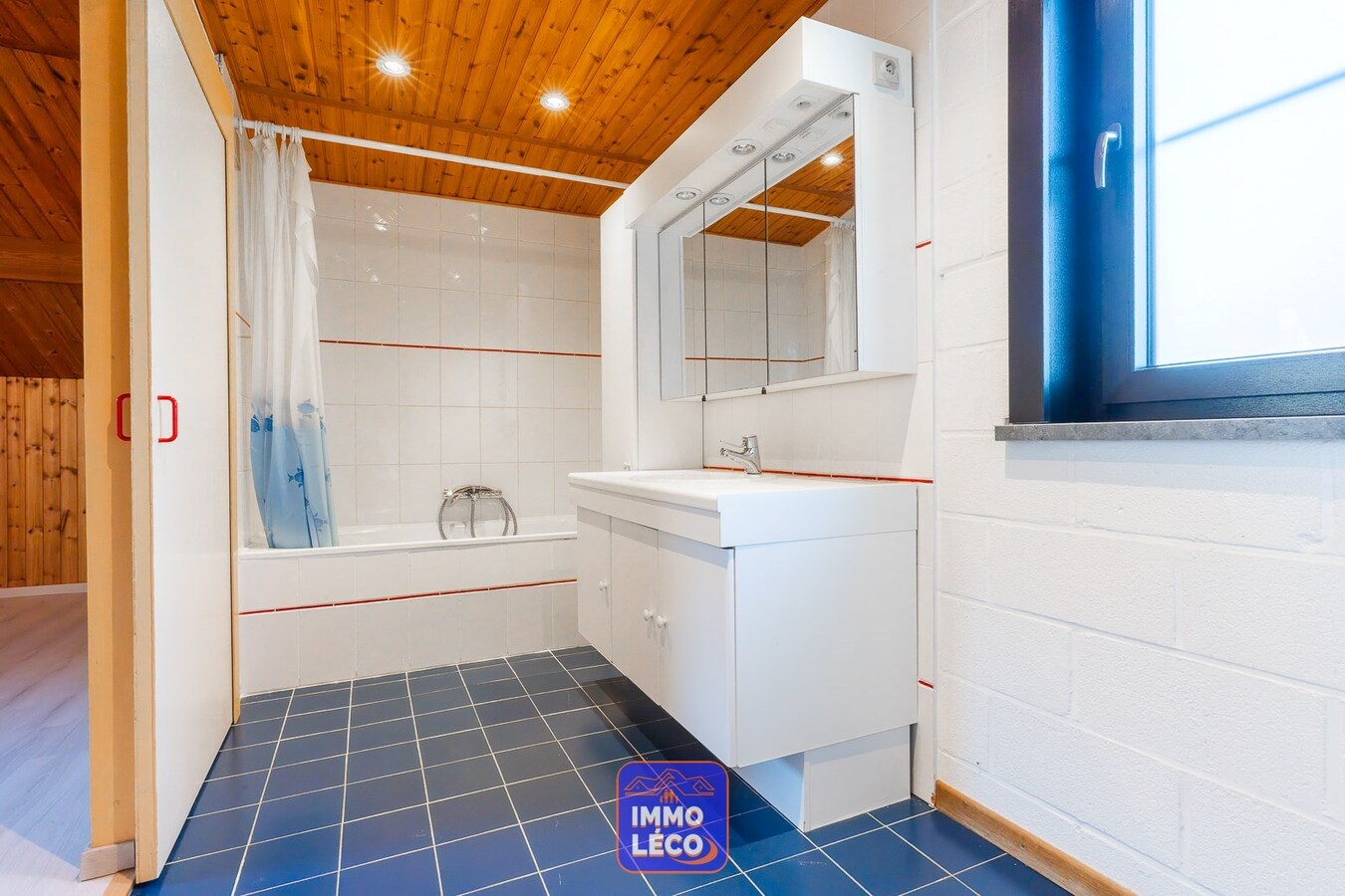 Villa d'architecte sur 744m² avec jardin et double garage, TOP SECTEUR ! 