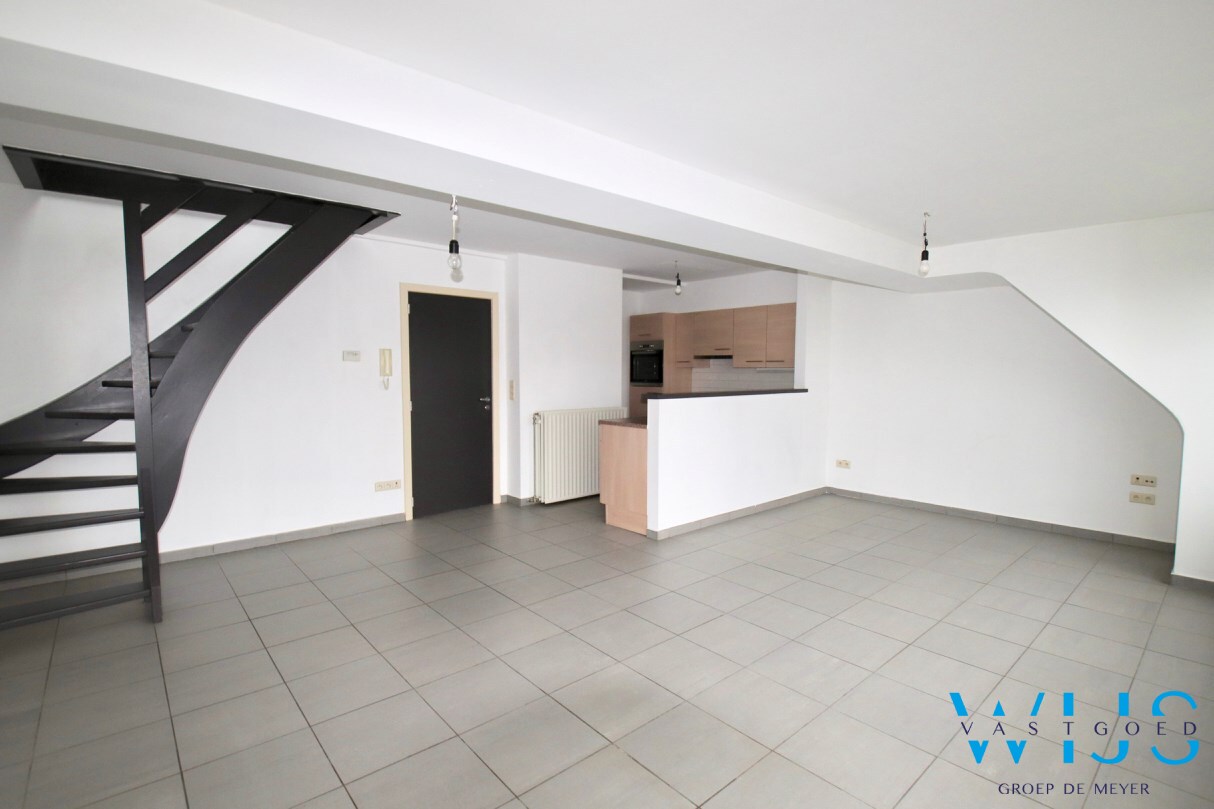 Ruim lichtrijk appartement met 4 slaapkamers te Eeklo ! 