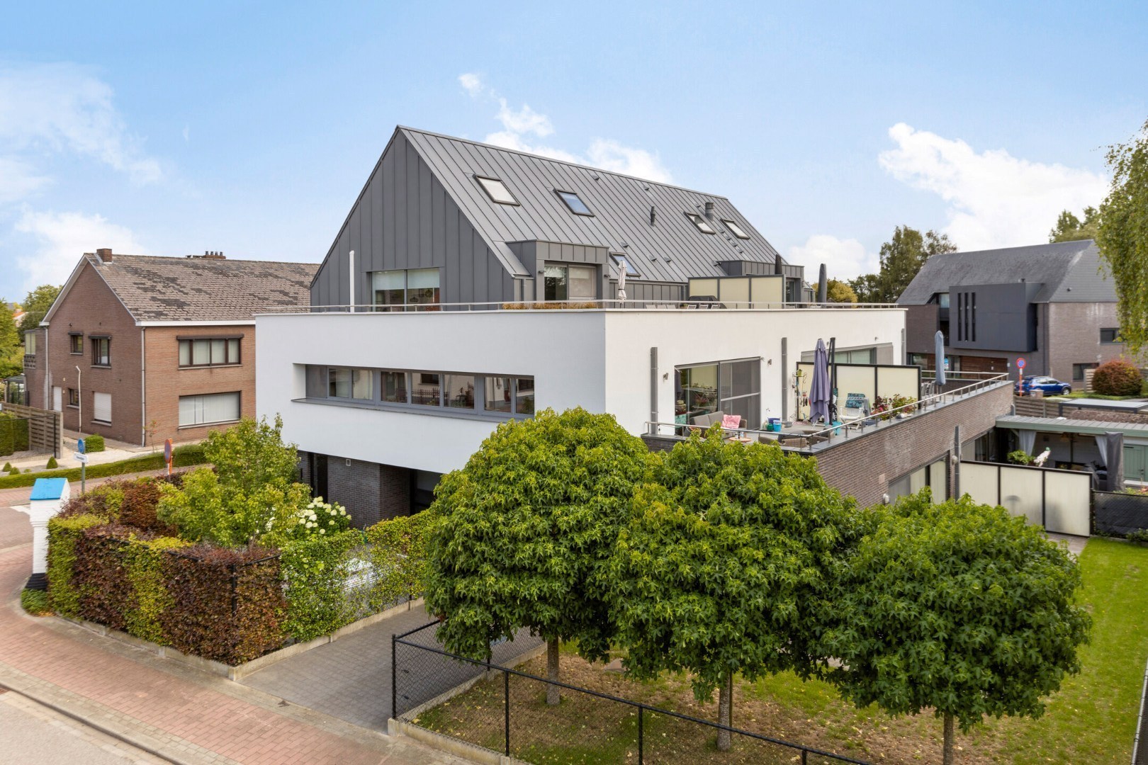 Luxueus dakappartement met uitzonderlijk terras in Geel-centrum 