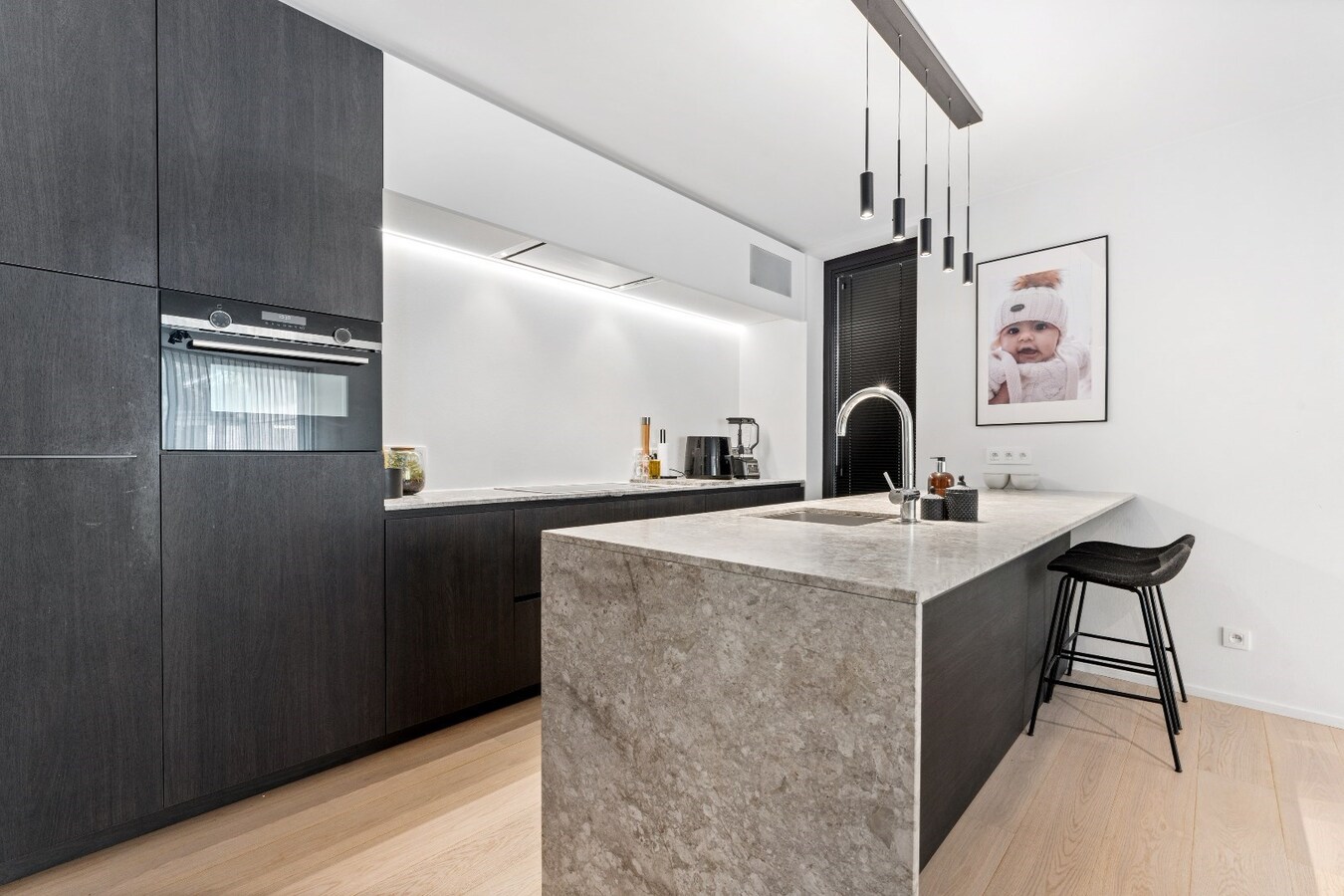 Instapklaar appartement met 2 slaapkamers en autostandplaats te Koekelare 