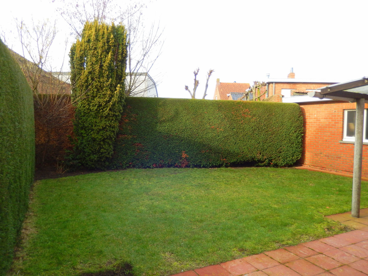 Alleenstaande woning met tuin en garage 