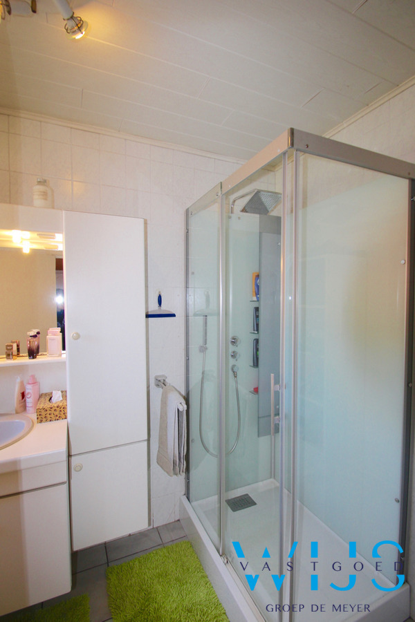 Gezellig woonhuis met mooie veranda en groene tuin ! 