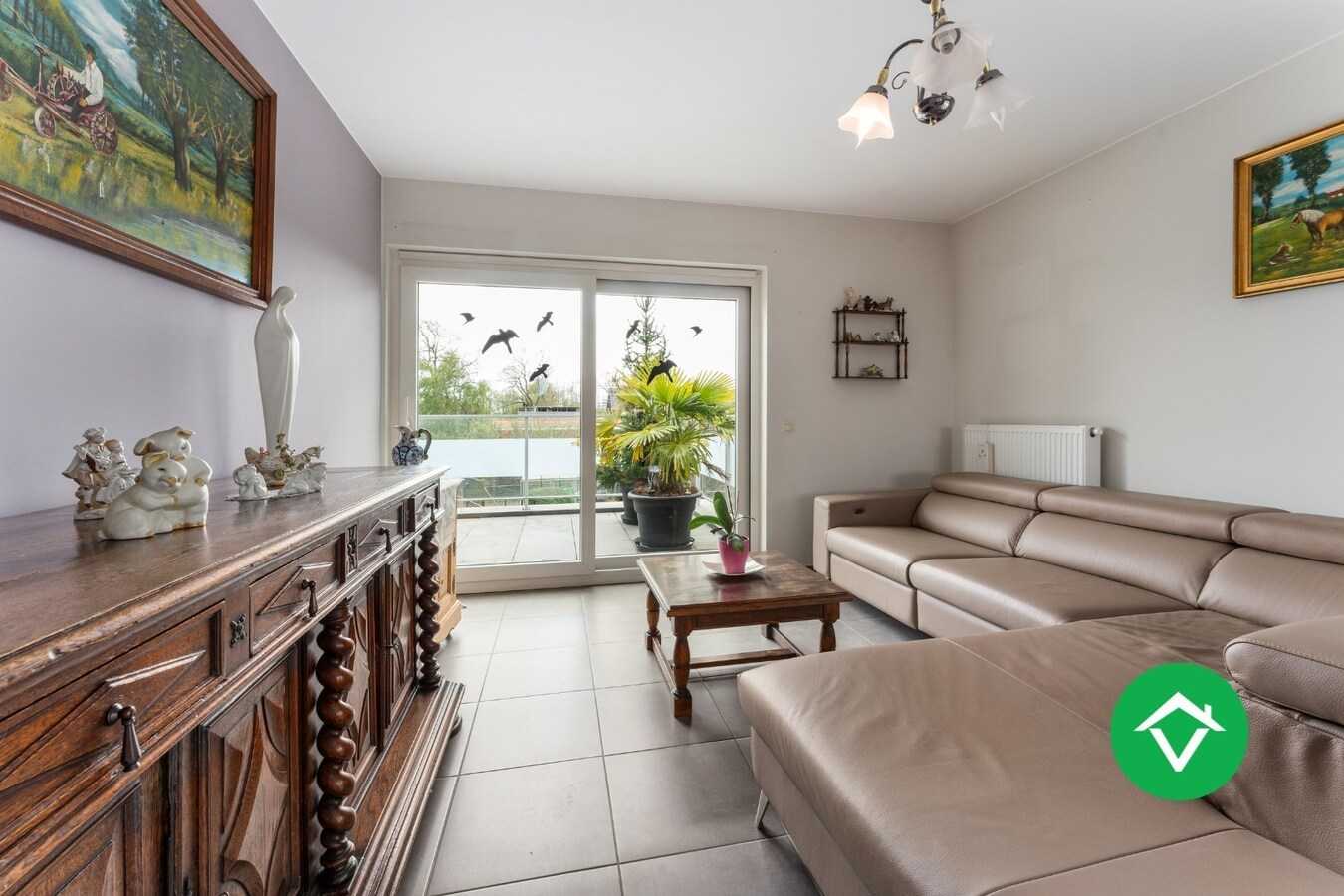 Instapklaar appartement met 2 slaapkamers en grote terrassen te Leke 