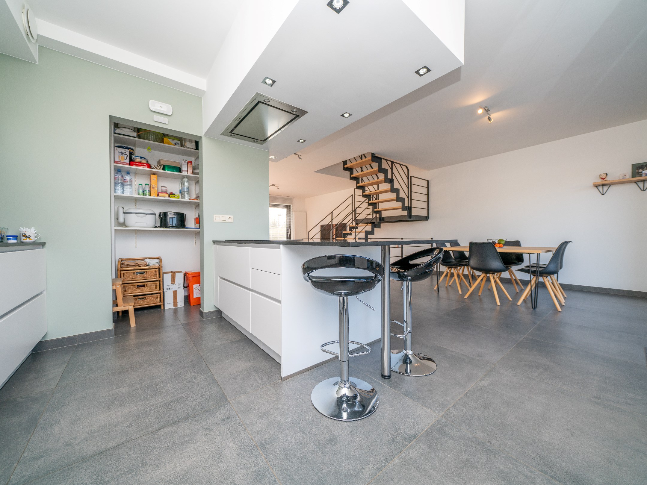 Nouvelle construction 3 chambres, 3 sdb et garage 