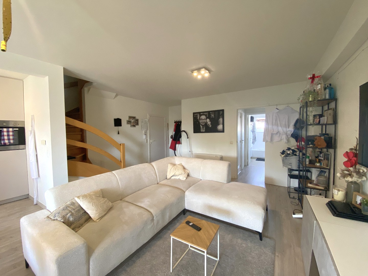 Centraal gelegen instapklaar duplex appartement met garage en terras! 