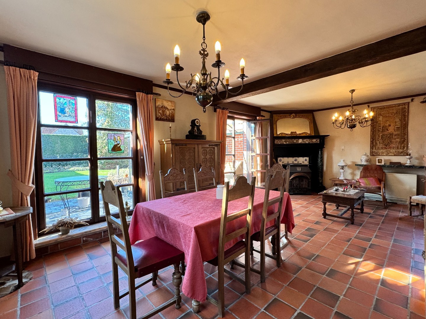 Charmante woning met garage en tuin op 963 m² te Zulte 