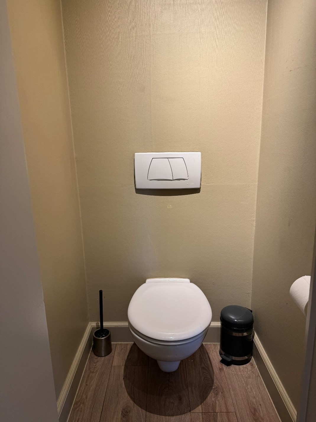 Veelzijdig handelspand op toplocatie te Sint-Eloois-Vijve 