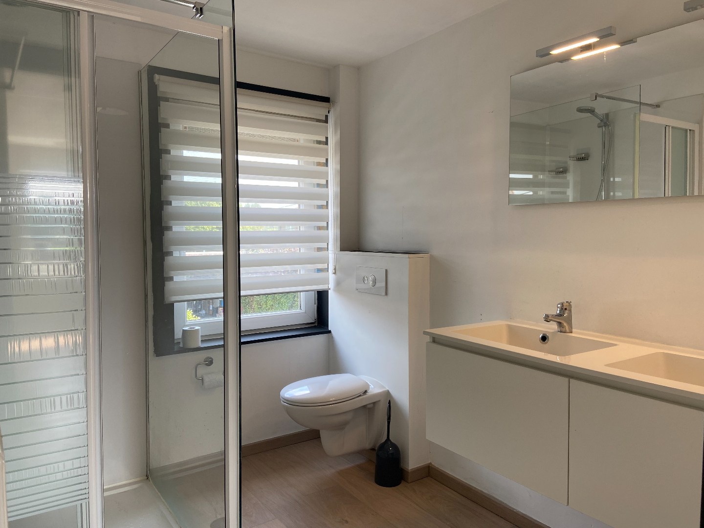 Ruime comfortabele halfopen woning met tuin en landelijk uitzicht! 