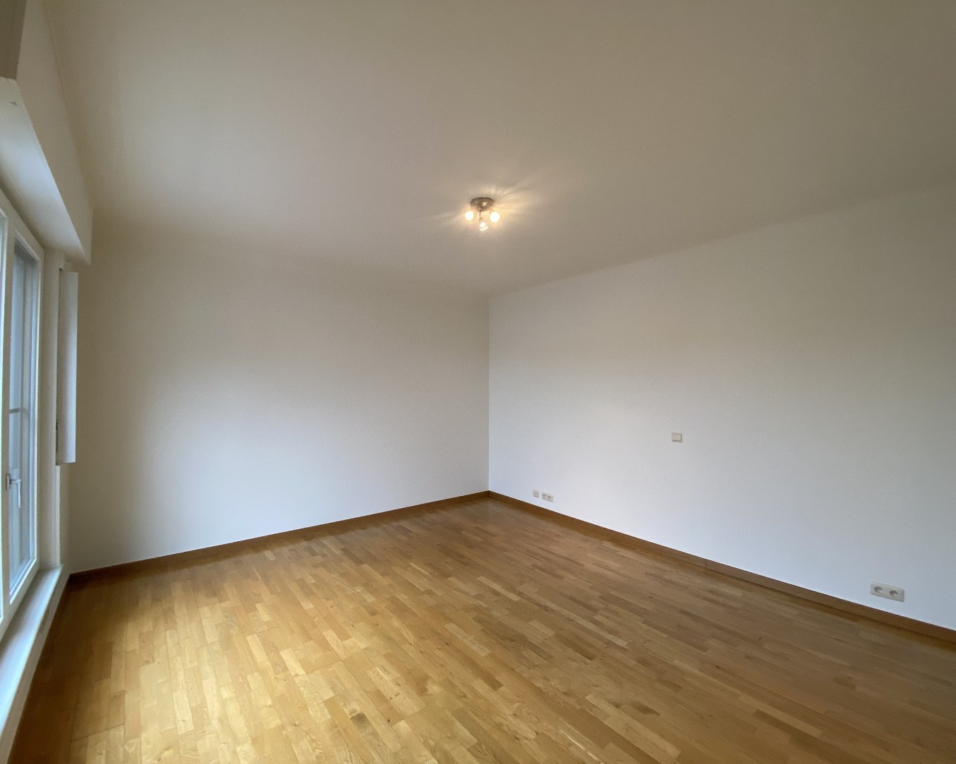 Stijlvol en ruim appartement (129 m²) in hartje Deerlijk met zonneterras! 