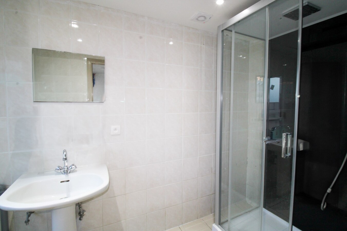 Instapklare woning met tuin en energielabel B op toplocatie in Temse! 