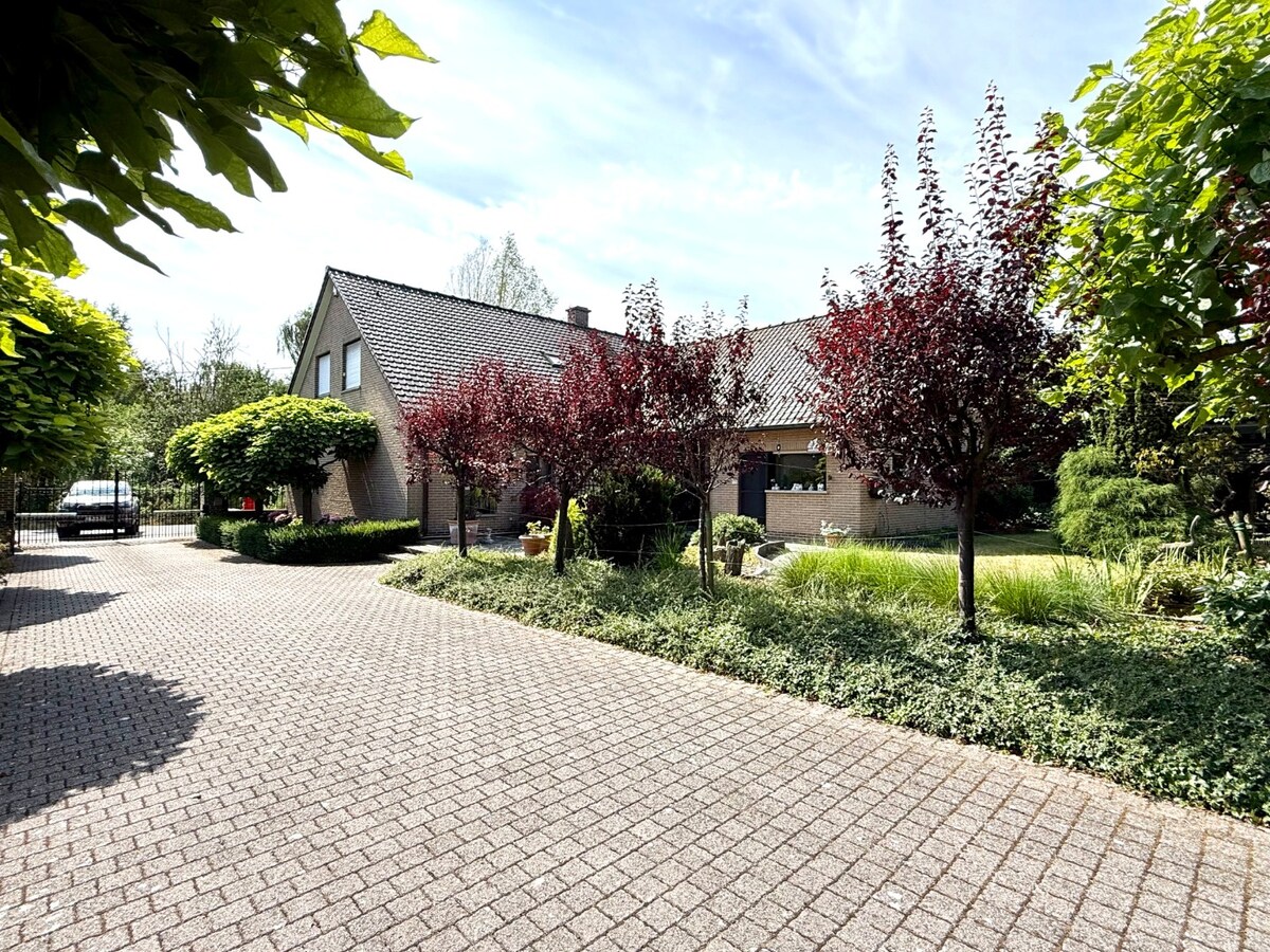Bijzonder ruim én rustig wonen. 