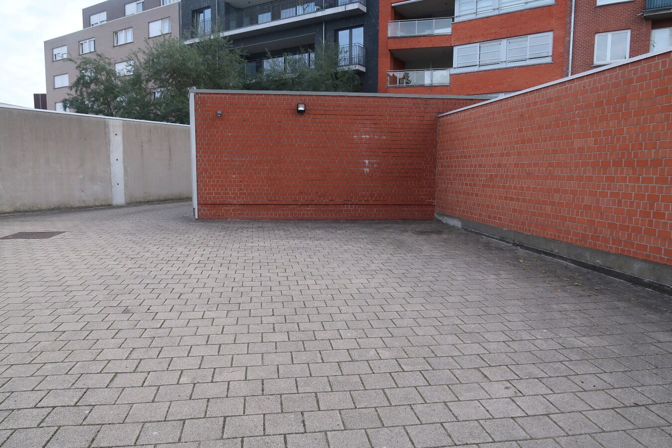 Te huur - Parkeerplaats - Roeselare