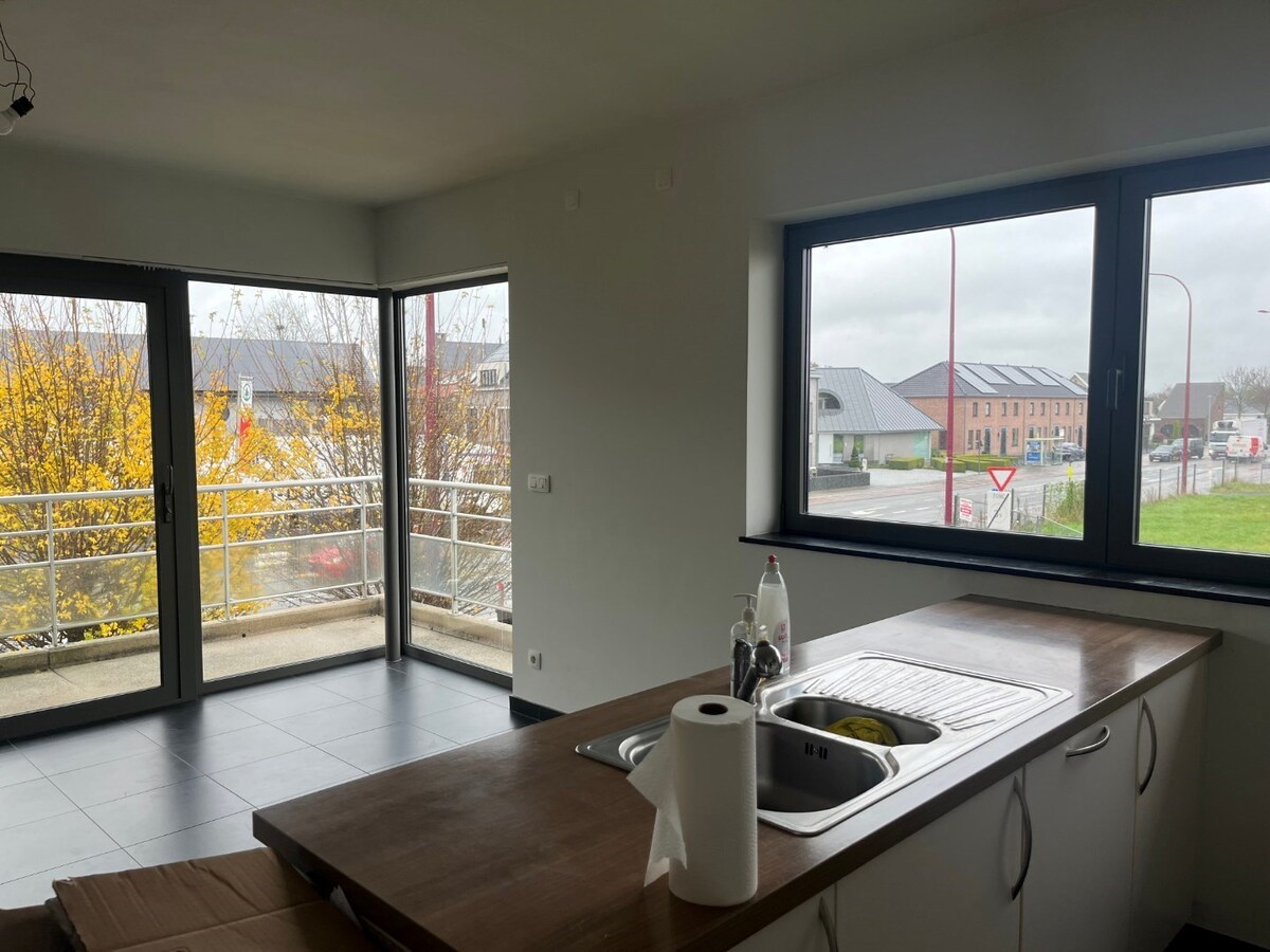 2-slpk-appartement op top locatie (incl. ondergrondse staanplaats!!). 