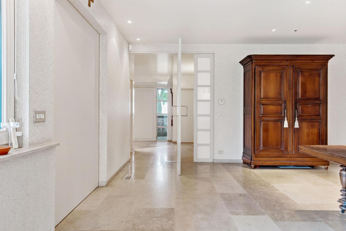 Luxueuze villa met loods (600m²) op terrein van 2100 m² 