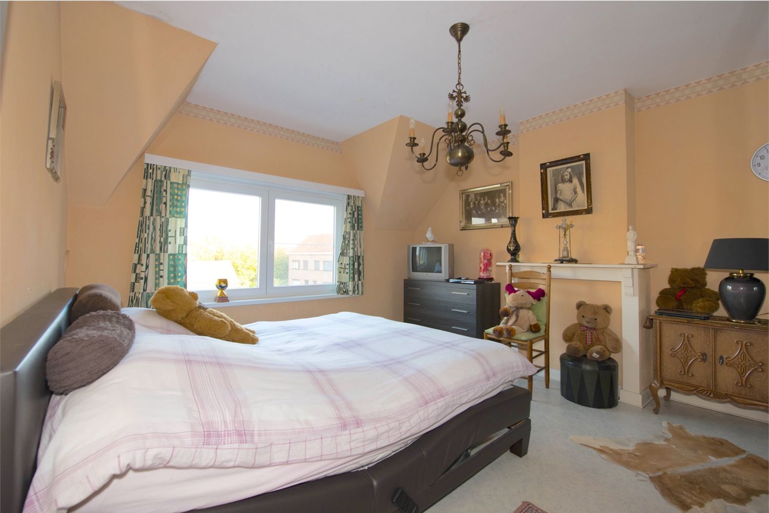 Ruime centraal gelegen Bel-etage 