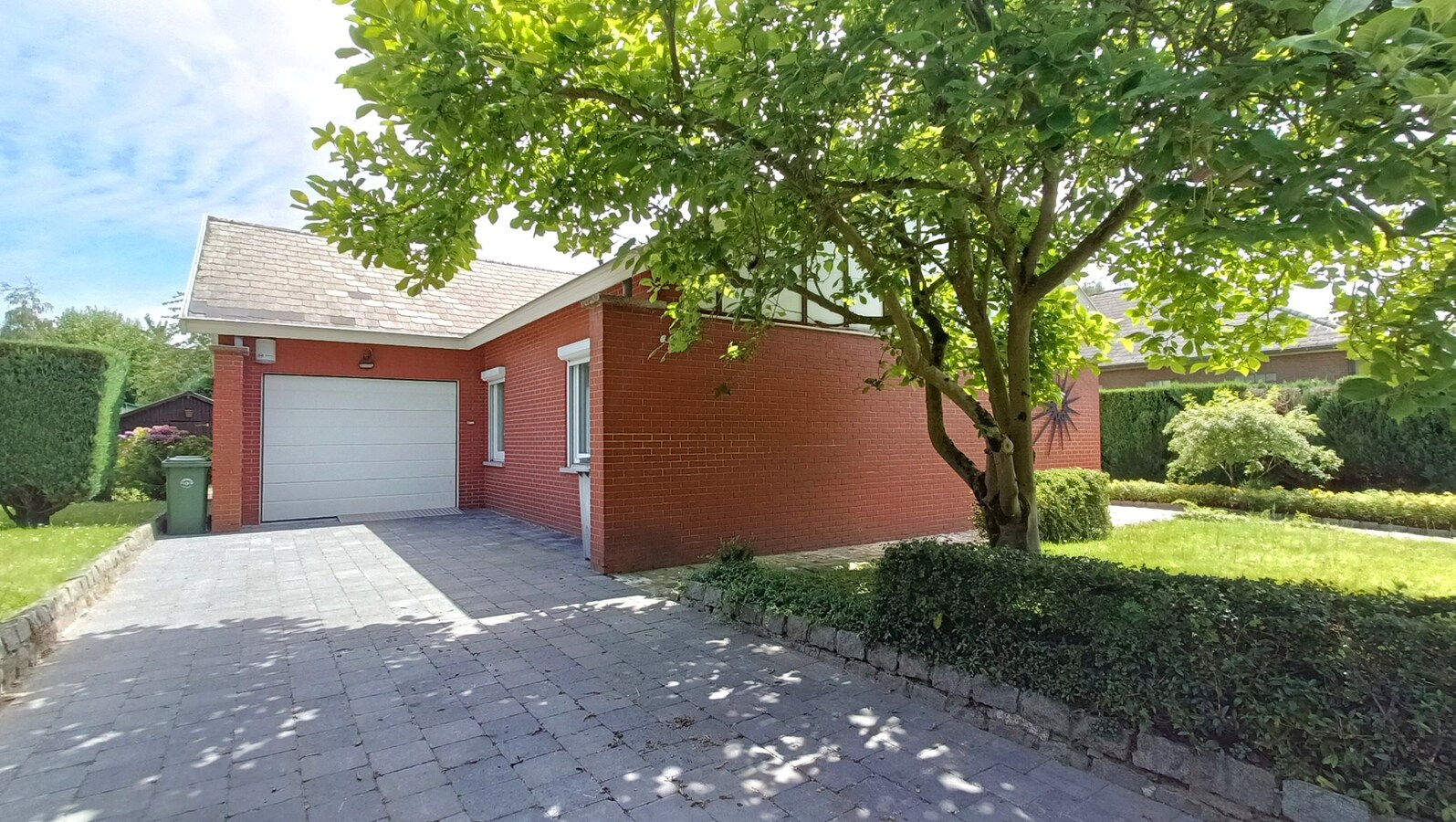 Open bebouwing met tuin te Bierbeek 