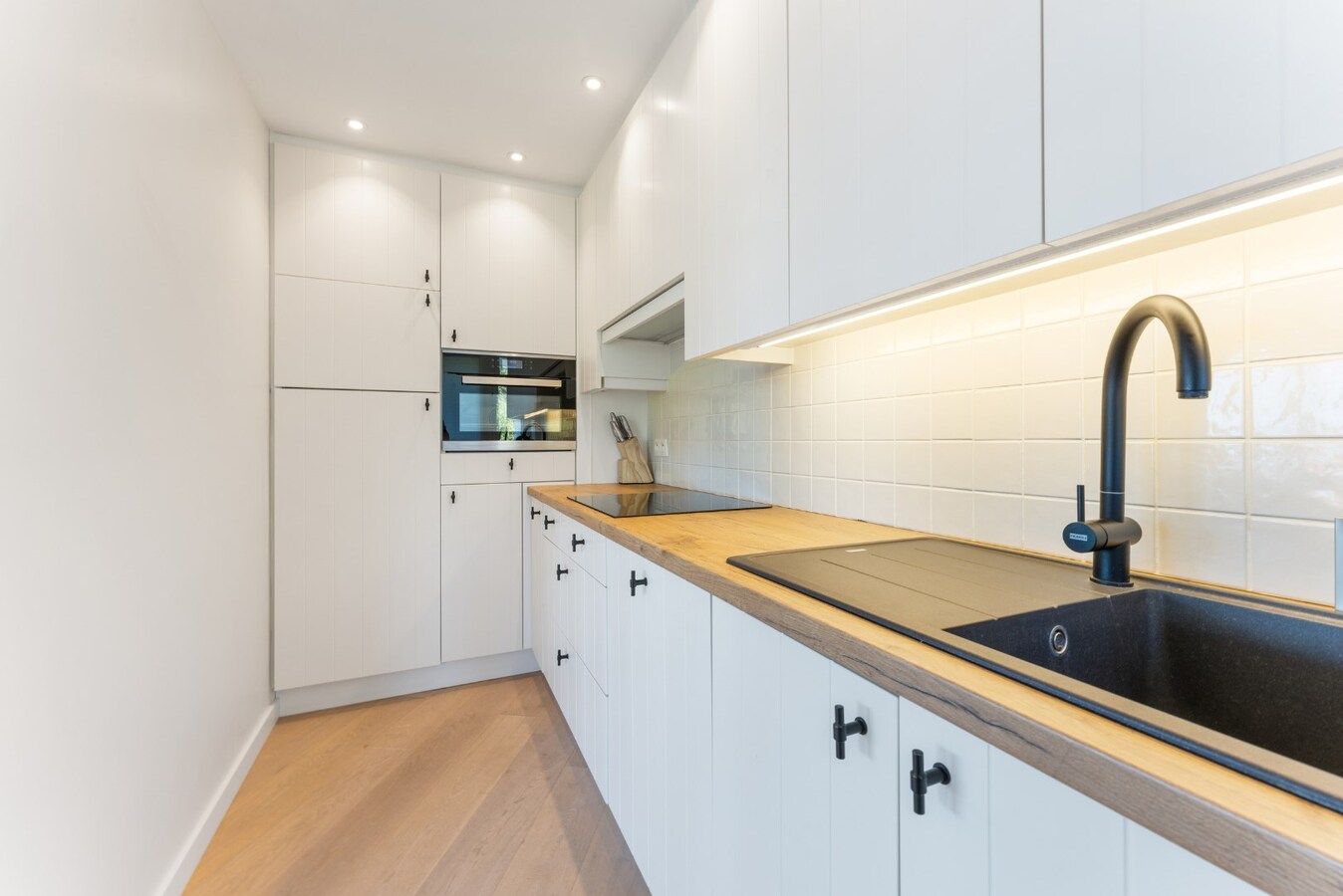 Gerenoveerd hoekappartement met prachtige zichten te Heist 