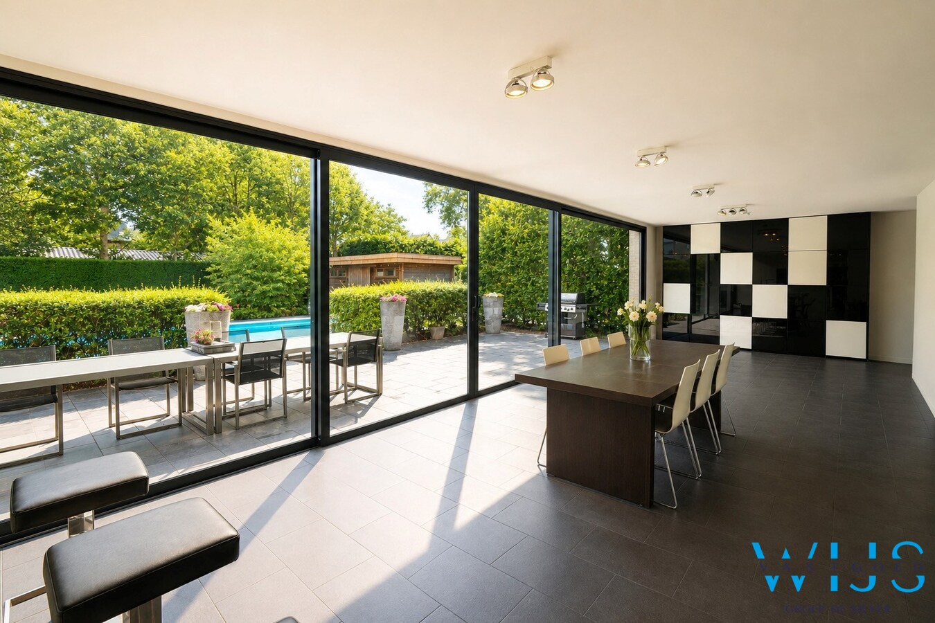 Instapklare open bebouwing met verwarmd zwembad op toplocatie in Sleidinge 