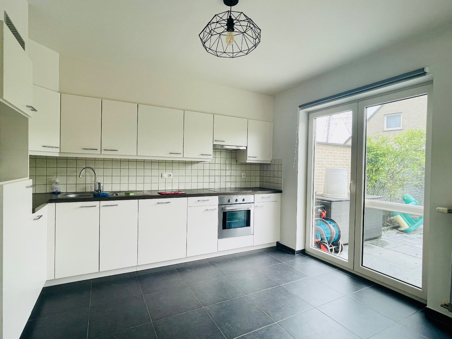 Deerlijk, Prachtige hoekwoning in een rustige wijk 900€/maand met zonnepanelen 