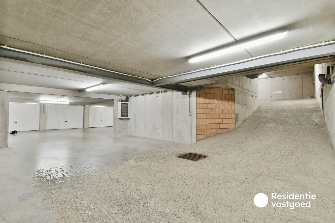 Te huur garage - Westkerke