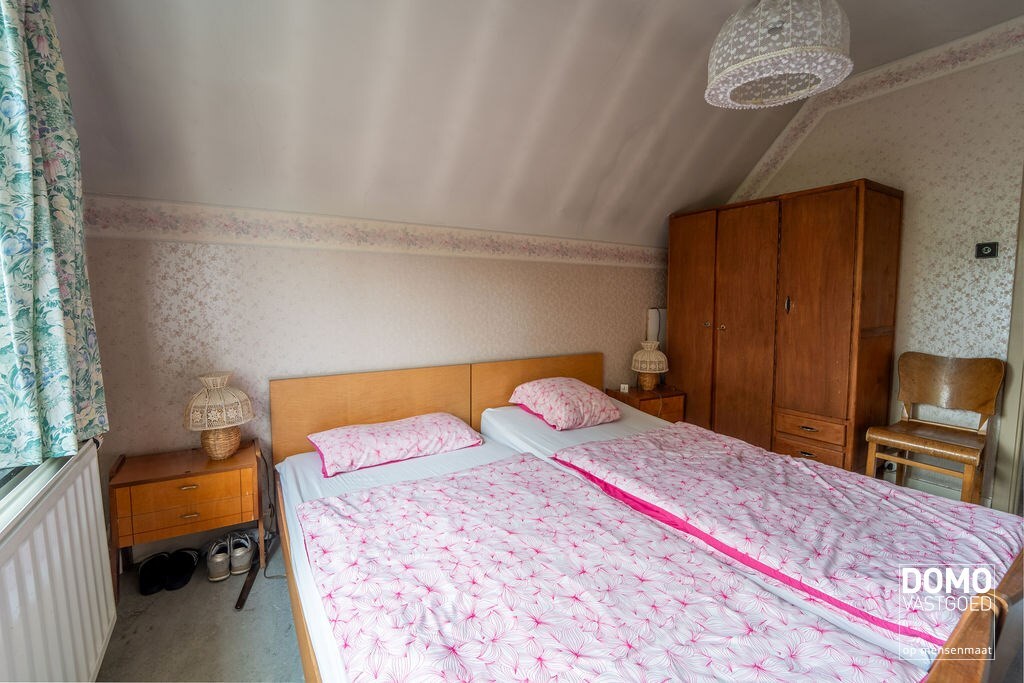 CHARMANTE TE RENOVEREN WONING MET 4 SLAAPKAMERS OP EEN PERCEEL VAN 13A TE HASSELT (KURINGEN) 