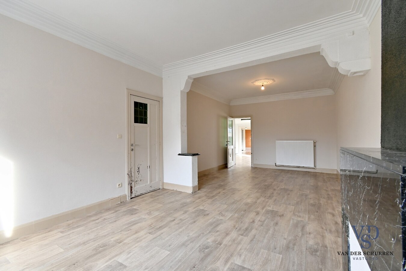 Te renoveren woning in centrum Balegem. 