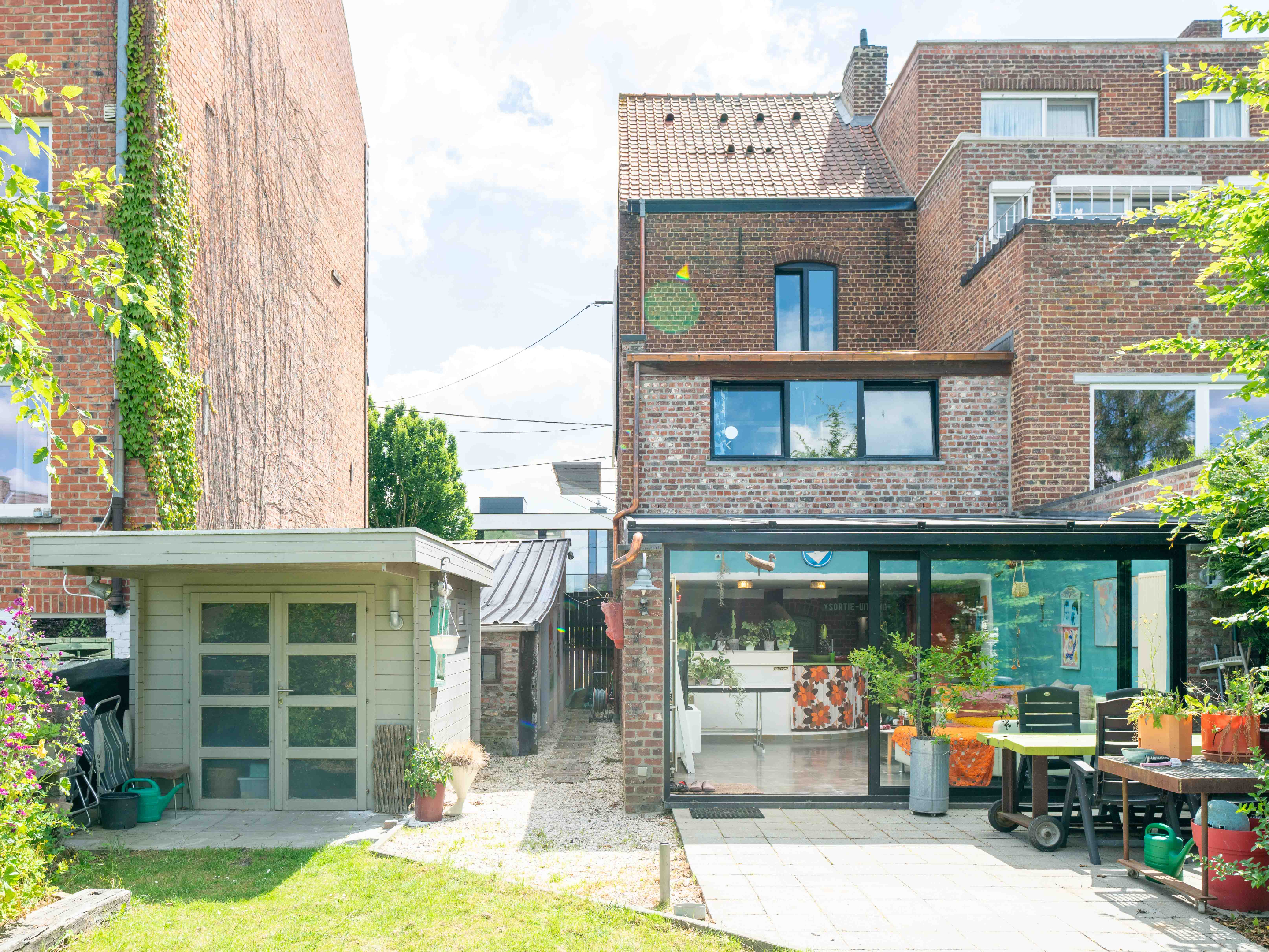 Zeer ruime stadswoning met karakter, inclusief mogelijke bouwgrond 