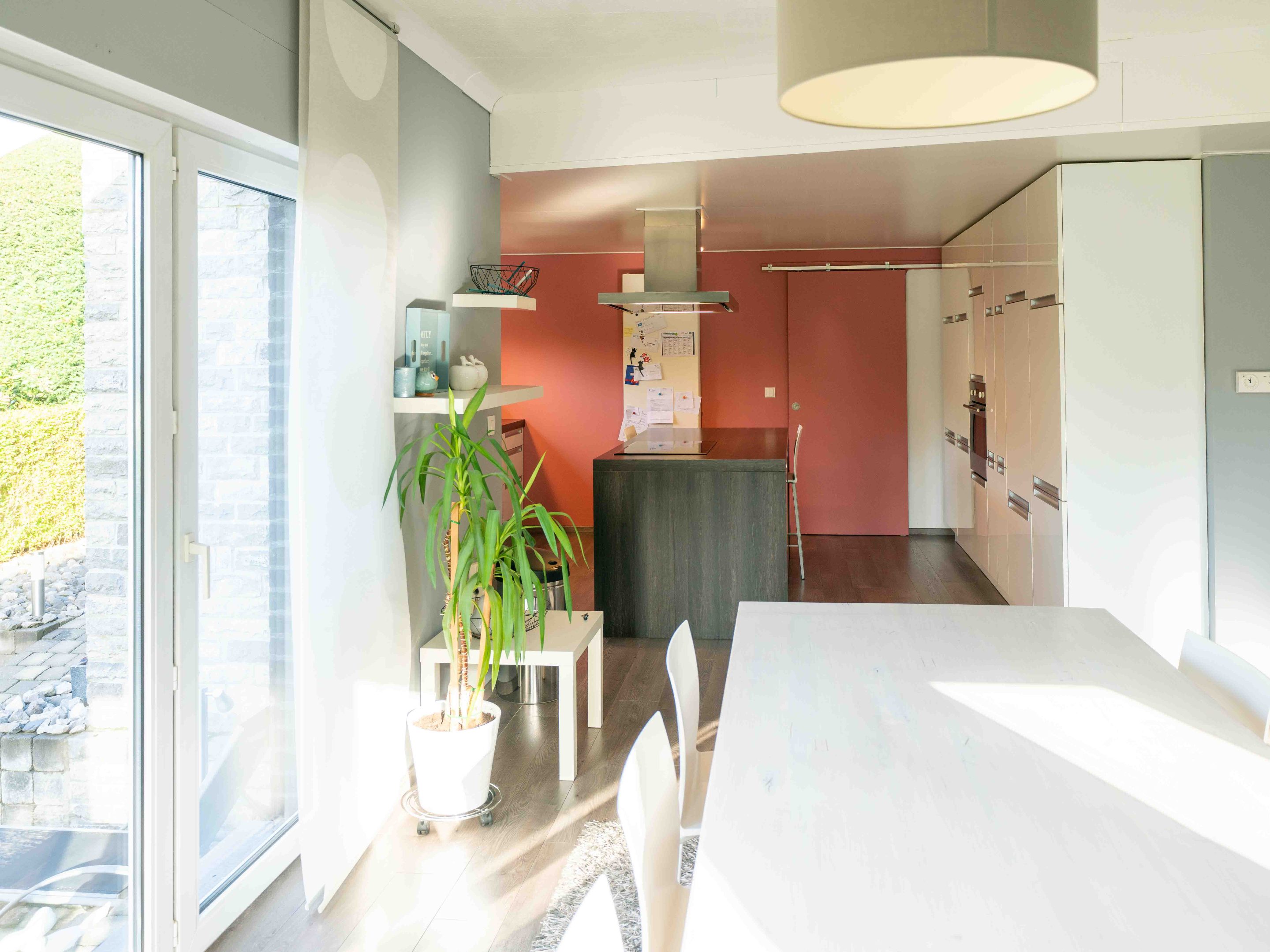 Volledig gerenoveerde woning in rustige woonwijk 