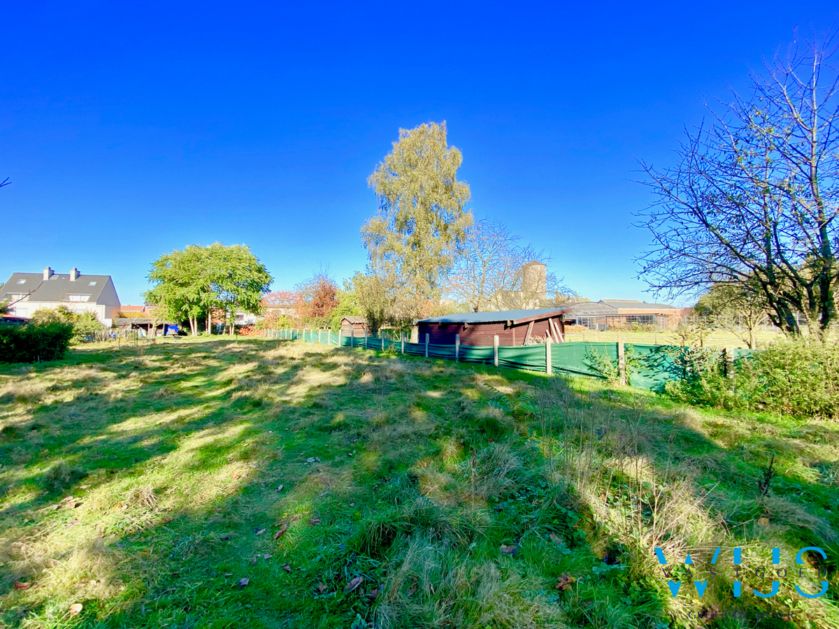 Te renoveren gezinswoning op een zonnig perceel van 1184m² te Wachtebeke ! 