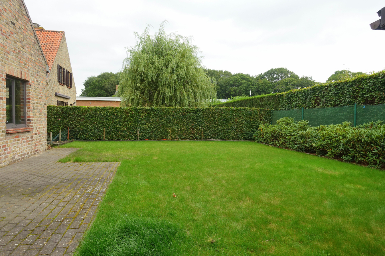 Instapklare woning met tuin en zonnig terras 