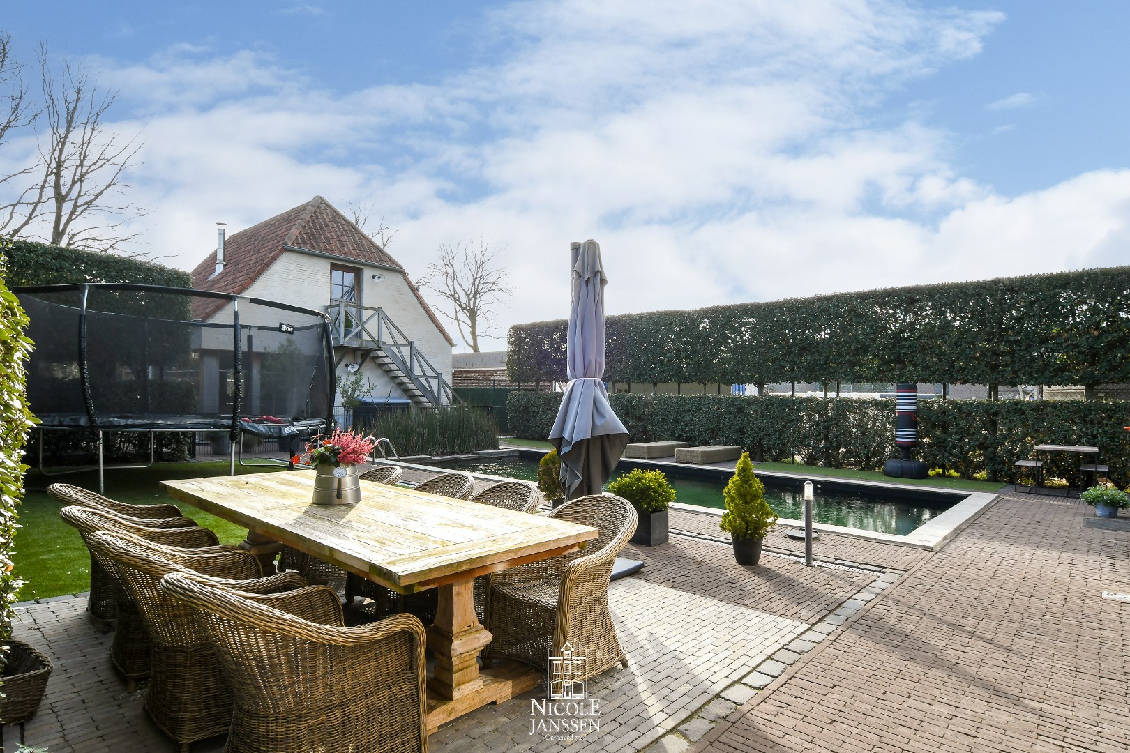 Prachtig aangelegde tuin 