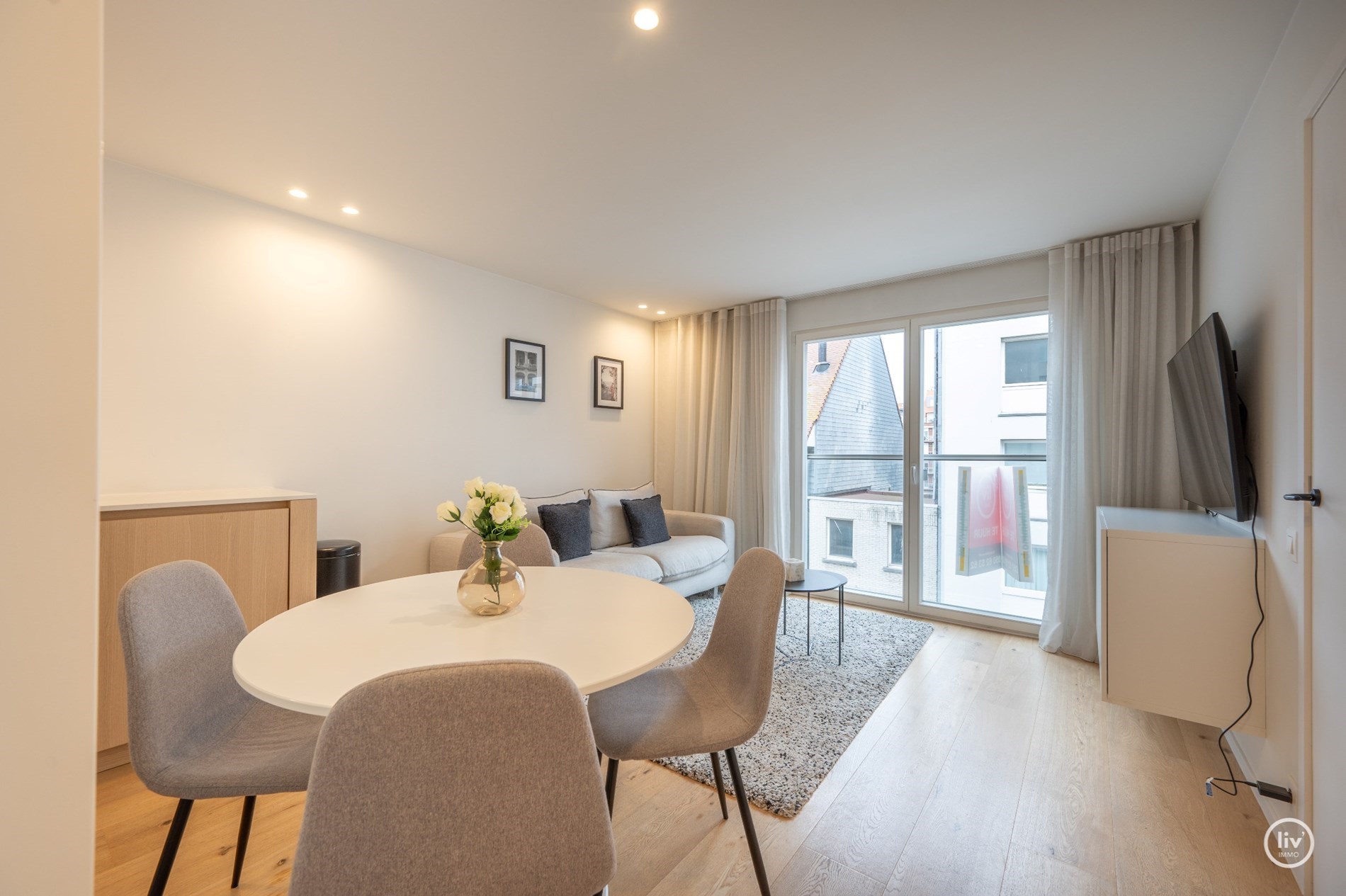 Modern gerenoveerd 1 slaapkamer appartement gelegen in het centrum van Knokke. 