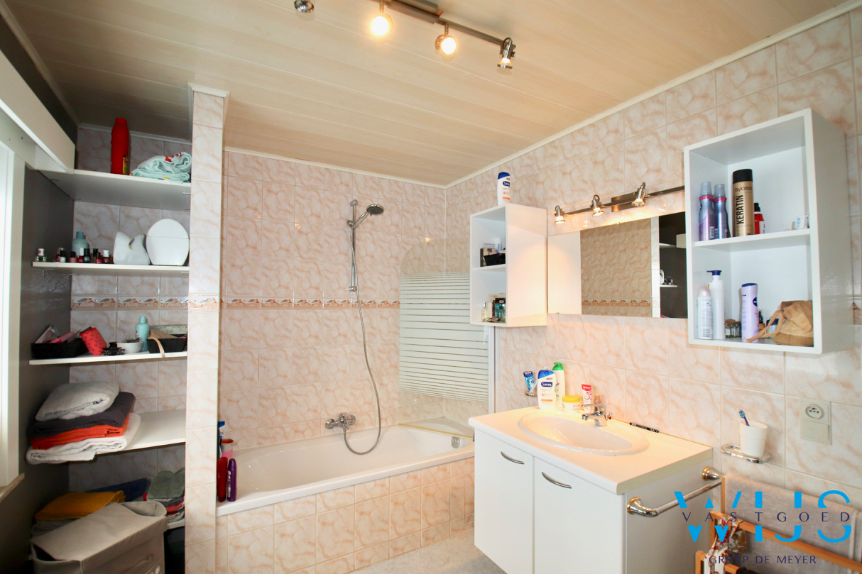 Woonhuis met 4 slaapkamers te EVERGEM ! 