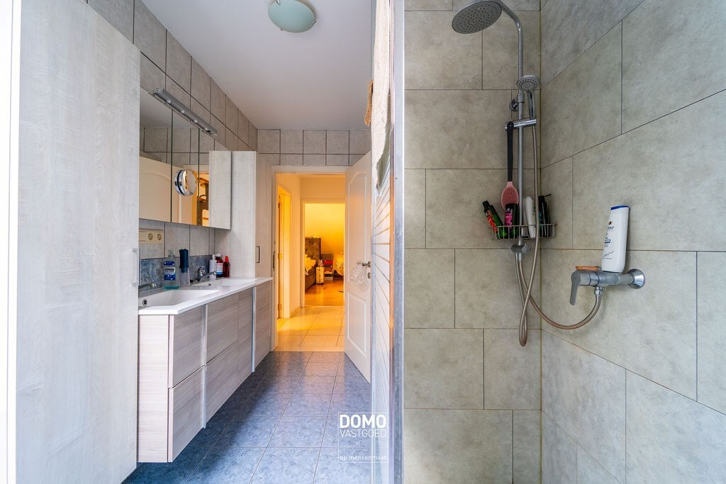 INSTAPKLAAR DUPLEXAPPARTEMENT MET TERRAS EN AUTOSTANDPLAATS IN HEUSDEN-ZOLDER 