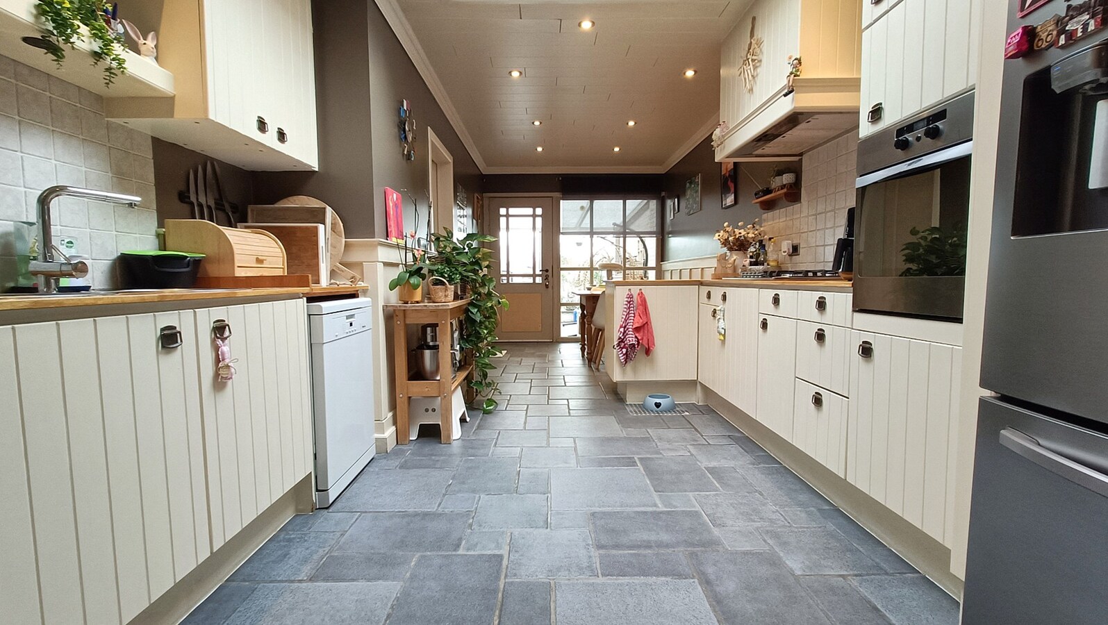 Ruime woning met tuin te Tienen - EPC label B - 3 slp 