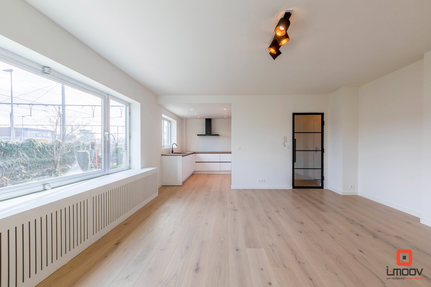 Recent gerenoveerd twee- slaapkamerappartement in centrum Zottegem. 